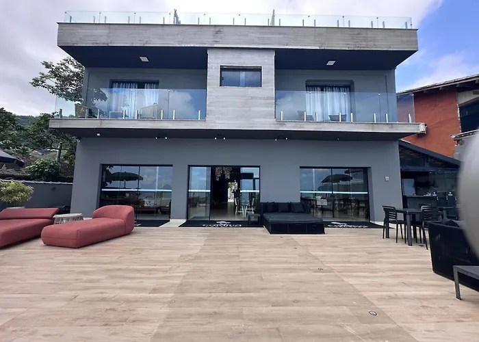 Casatua Pousada Juquei